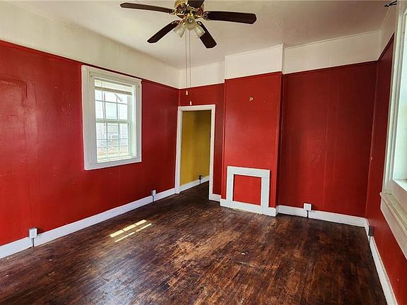 5th image of 2122 2nd St