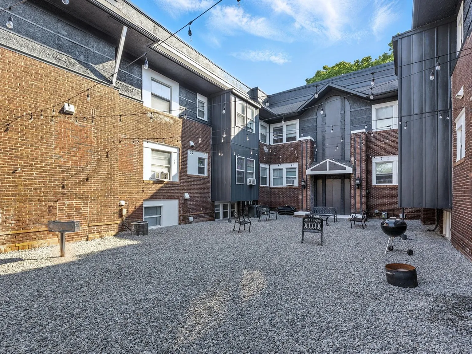 Balsam Avenue Apartments: The Courts — Photo 2
