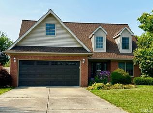 10522 Willow Creek Rd, Newburgh, IN 47630