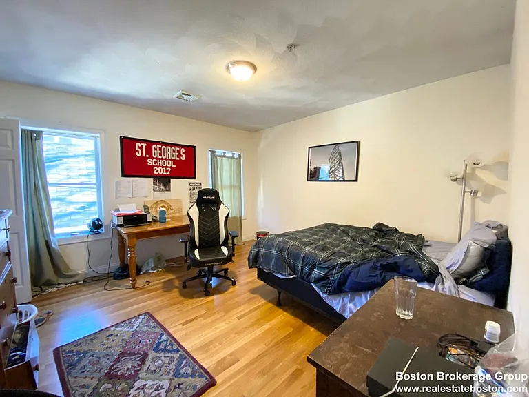 146 Hillside St #1 — Photo 2