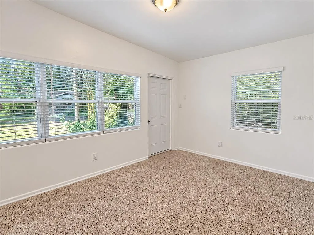 2 bed, 1.0 bath, 980 sqft, $1,850 — Photo 2