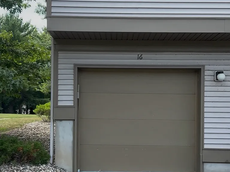 16 Sam Bonnell Dr #16 — Photo 8