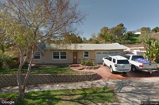 Beautiful single story home with 3 bedrooms and 1 bath. Grea