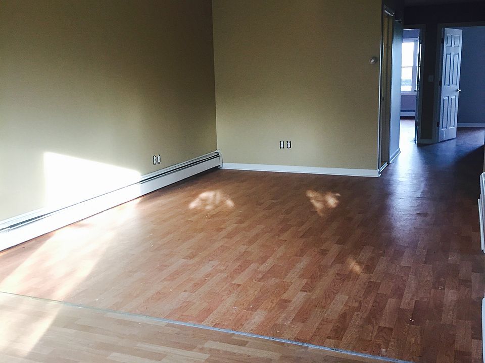 1st image of 136 Farnham Avenue # Fl 2nd