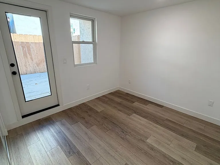 3523 Louisiana St — Photo 12
