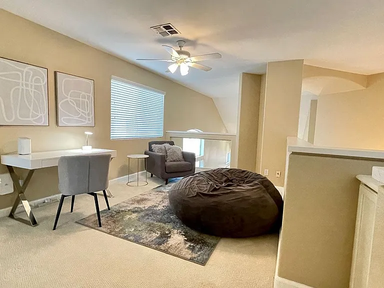 1147 E Amberwood Dr — Photo 25