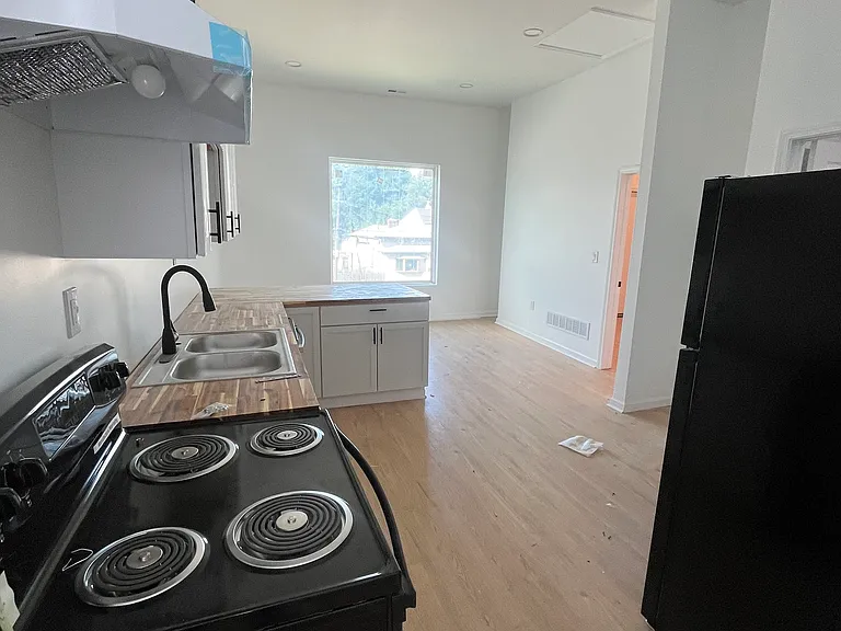 2824 Montgomery St #R — Photo 49