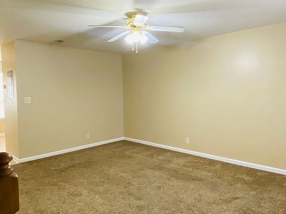 3rd image of 2809 Cobalt Dr APT B