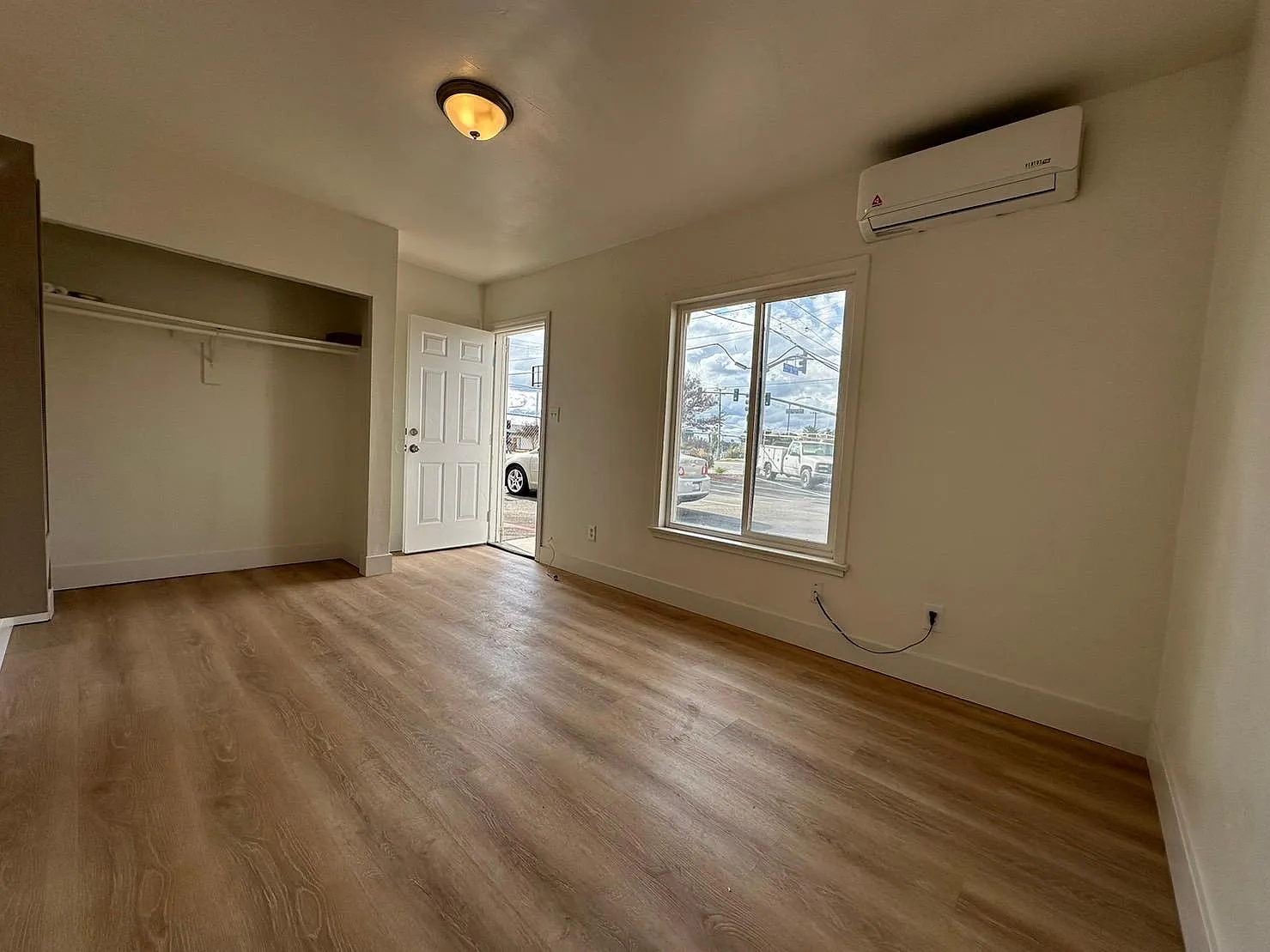 Studio, 340 sqft, $1,550 — Photo 2