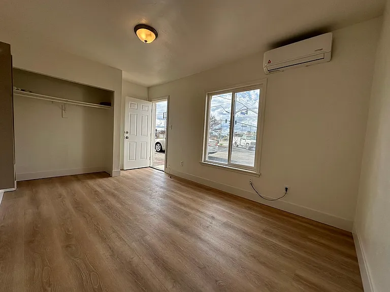 5112 W Mission Blvd #1 — Photo 2