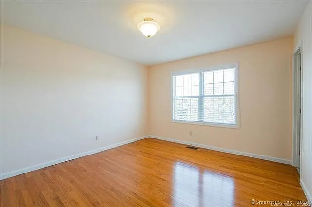 24 Andrea Dr — Photo 7
