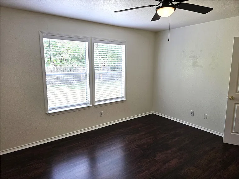 1600 Hollow Tree Blvd — Photo 18
