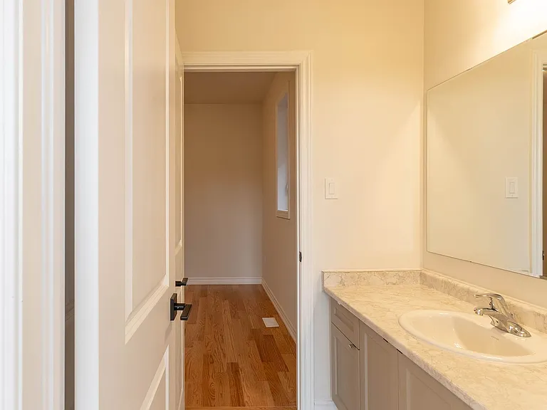 43 Tweedhill Ave — Photo 38