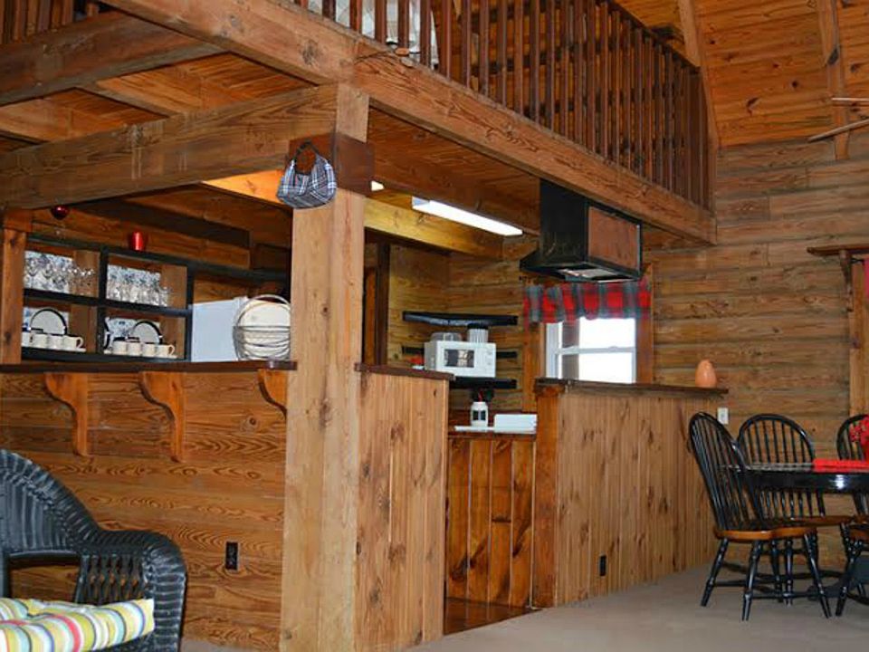 Open kitchen with bar.