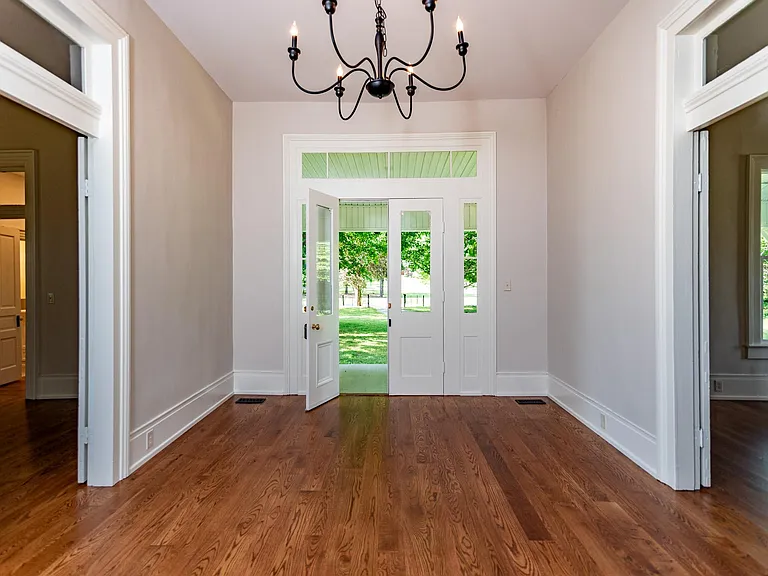 3097 Old Murfreesboro Rd — Photo 4