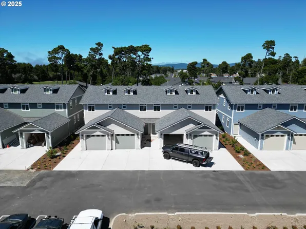 1571 37th St, Florence, OR 97439