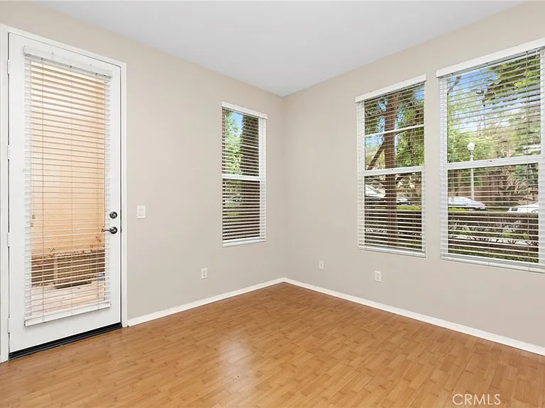 21 Tall Oak — Photo 3