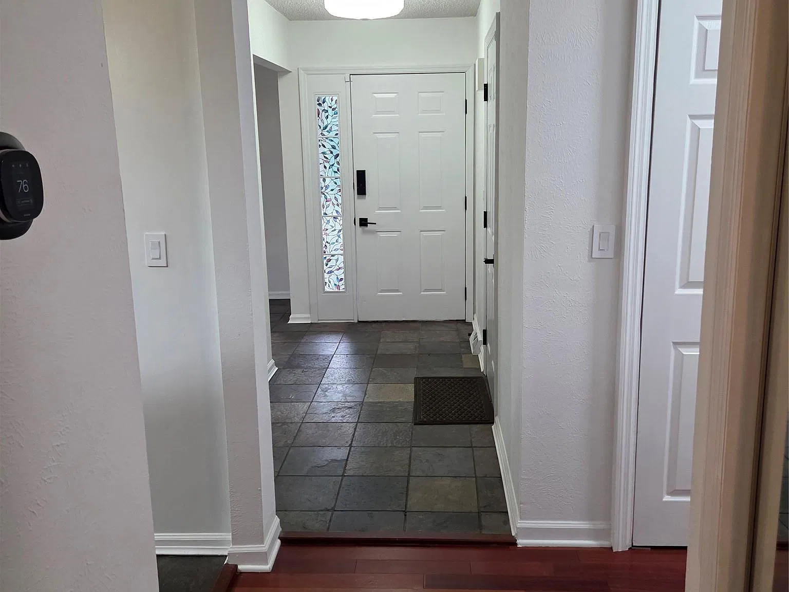 3 bed, 4.0 bath, 2272 sqft, $3,900 — Photo 3