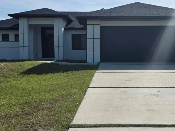2615 40th St W, Lehigh Acres, FL 33971