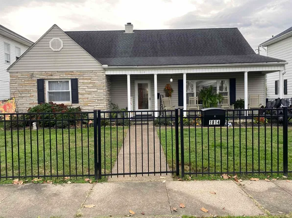 1814 Chestnut St, Kenova, WV 25530