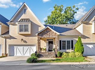 5916 Bridger Ct, Charlotte, NC 28211