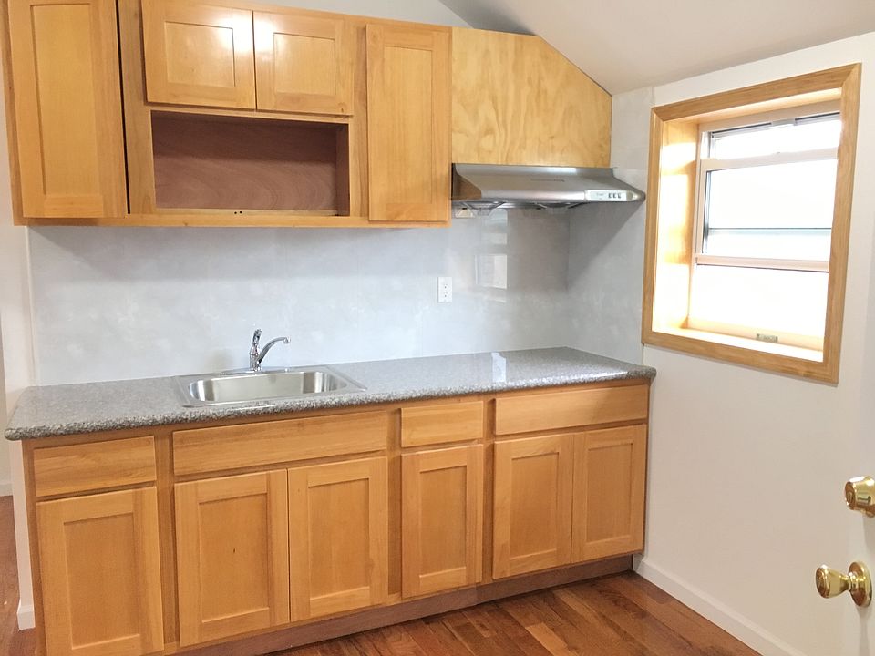 2nd image of 4546 161st St #2