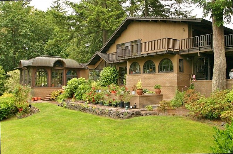 1st image of 10024 Kopachuck Dr NW