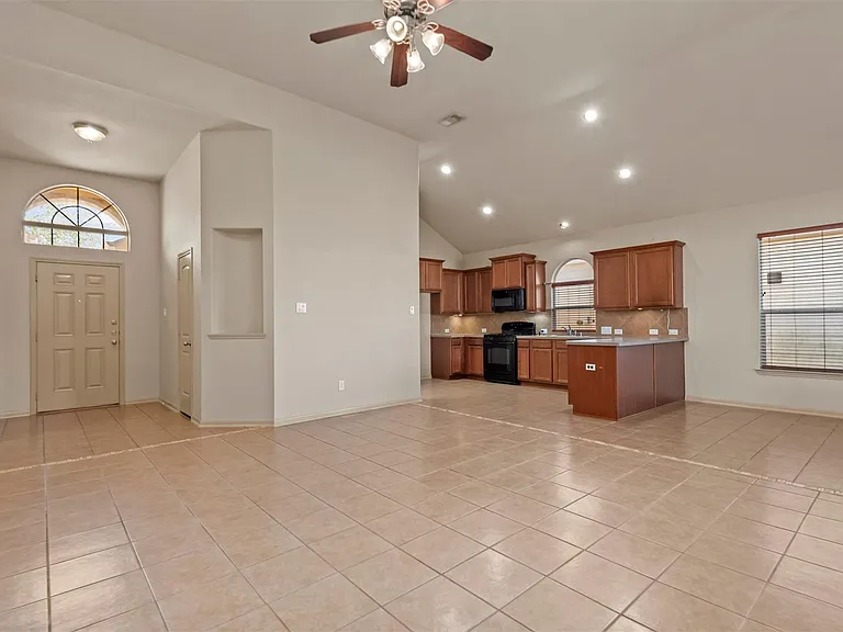 8734 Auburn Mane Dr — Photo 6