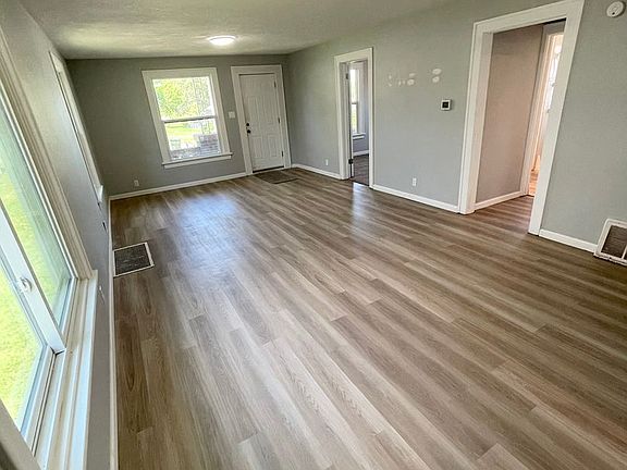 2nd image of 520 S Fairmount St