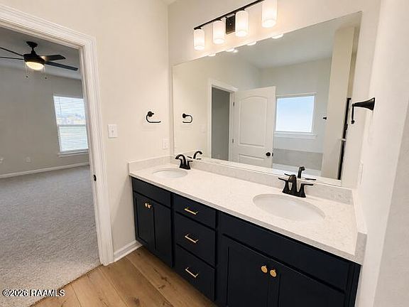 3rd image of 116 Collins Ct