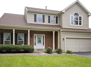 802 Sycamore Ln, Batavia, IL 60510