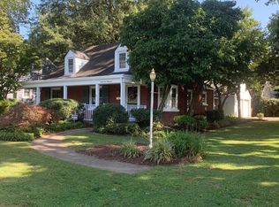 4100 Springhill Rd, Saint Matthews, KY 40207