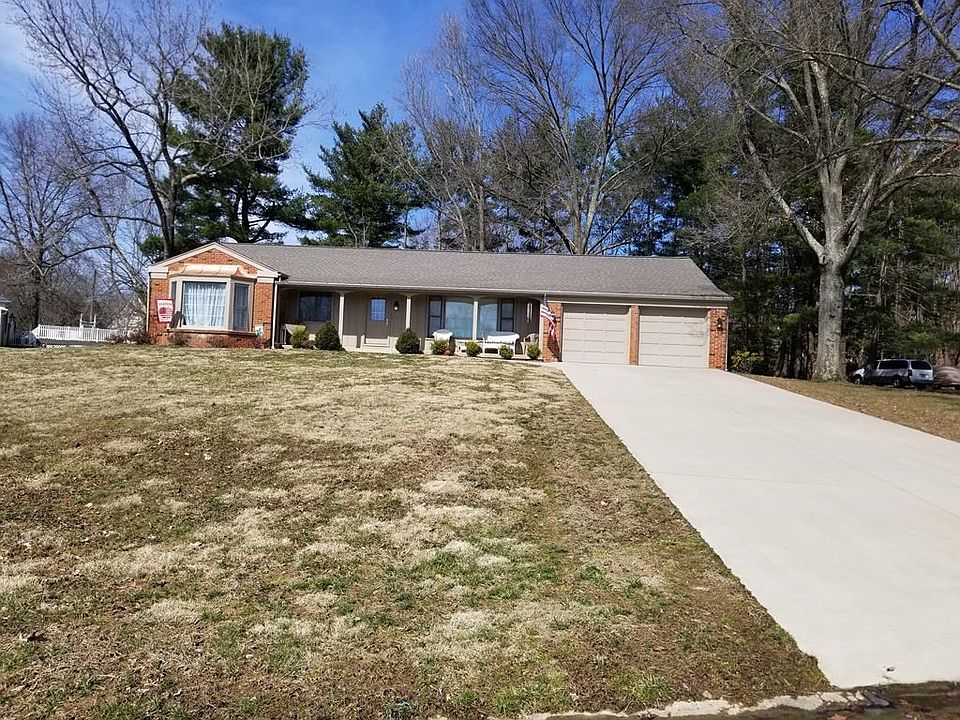 1st image of 495 Summit Dr