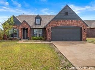 3017 Lincoln Rd, Bartlesville, OK 74006