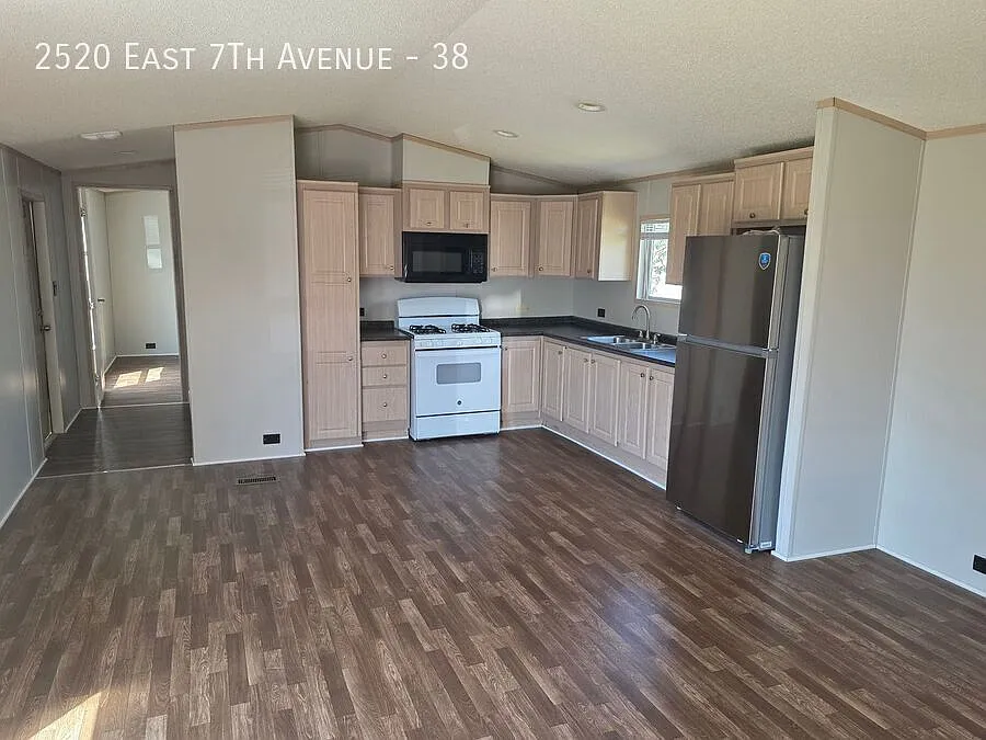 Schedule a showing today! — Photo 2