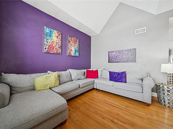 5th image of 110 Cornerstone Ct