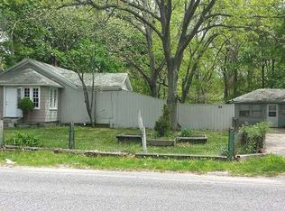 84 N Phillips Ave, Speonk, NY 11972