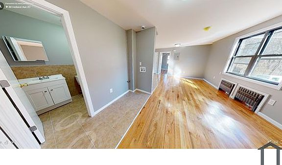 5th image of 88 Holland Ave Floor 2