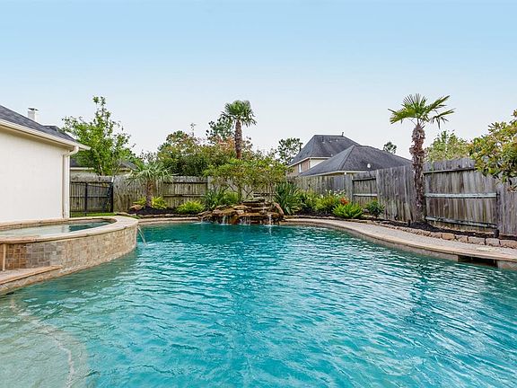 3rd image of 3014 Fallscreek Ct