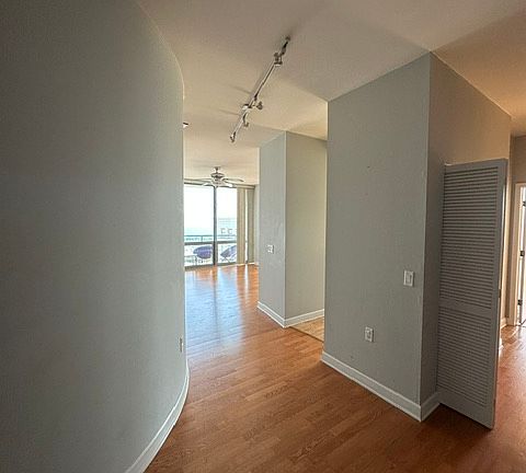 5th image of 1235 S Prairie Ave APT 2804