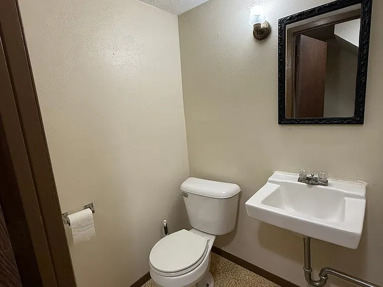 727 Westridge Rd — Photo 10