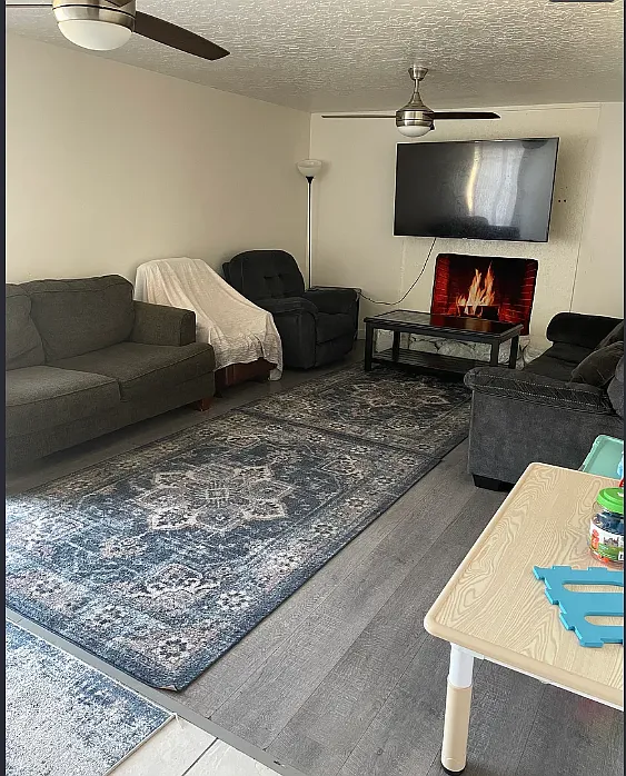3 bed, 1248 sqft, $1,995 — Photo 2