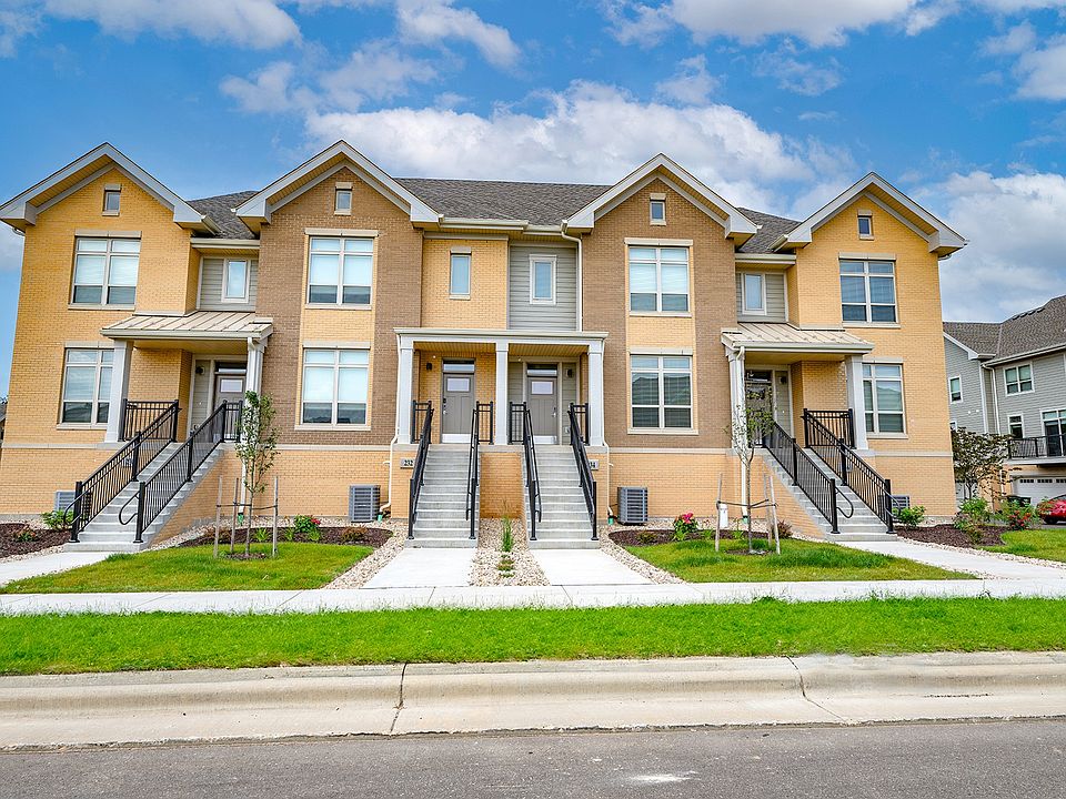 Townhomes with 2-car attached garages