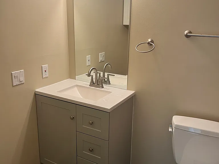 110 Doral Ct — Photo 11