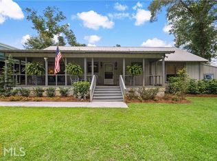 1640 Horseshoe Cove Rd, Waverly, GA 31565