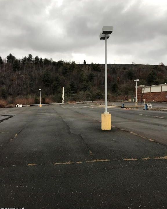 1st image of 901 E Broad St