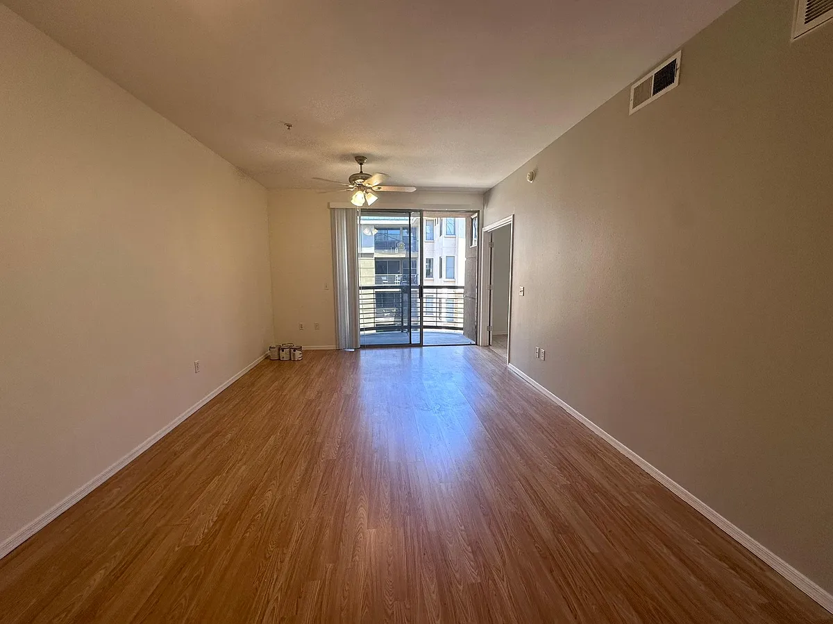 Building Photo - 1701 E Colter St #317