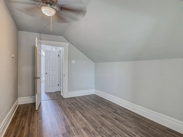1123 Myrtle Ave #1B — Photo 19
