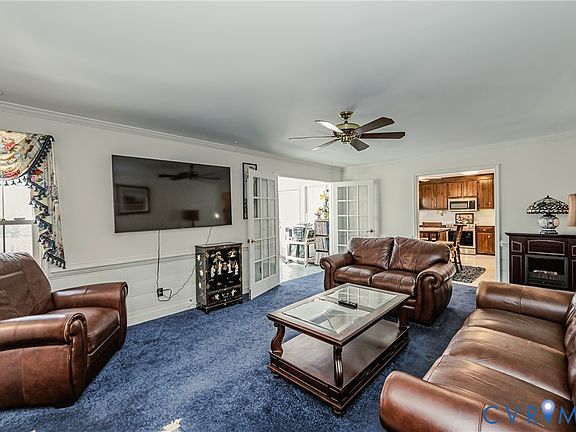 3rd image of 4212 Brixton Rd