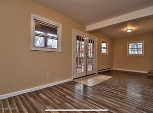 3217 Woodchip Ln, East Stroudsburg, PA